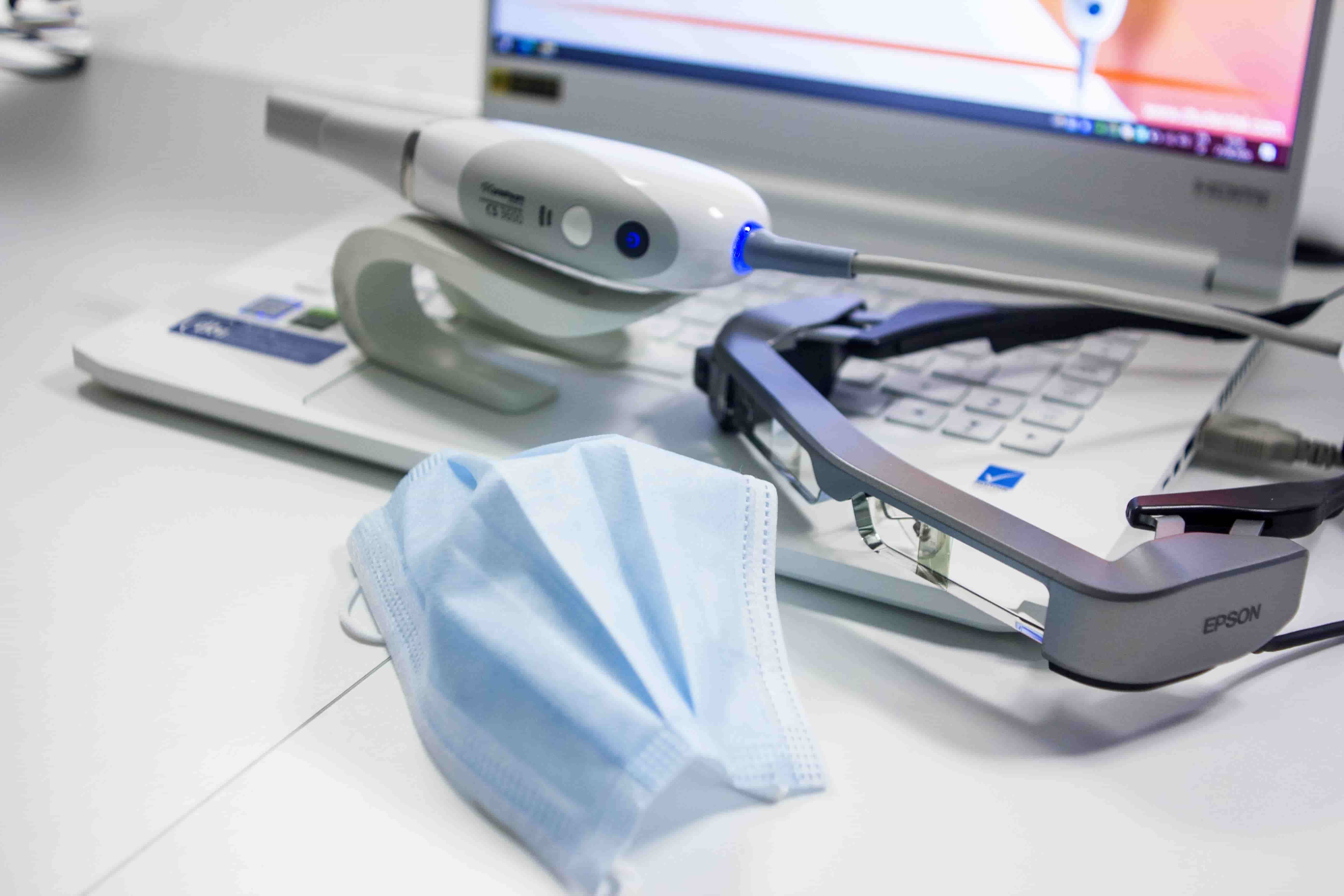 Escáner dental digital durante una consulta